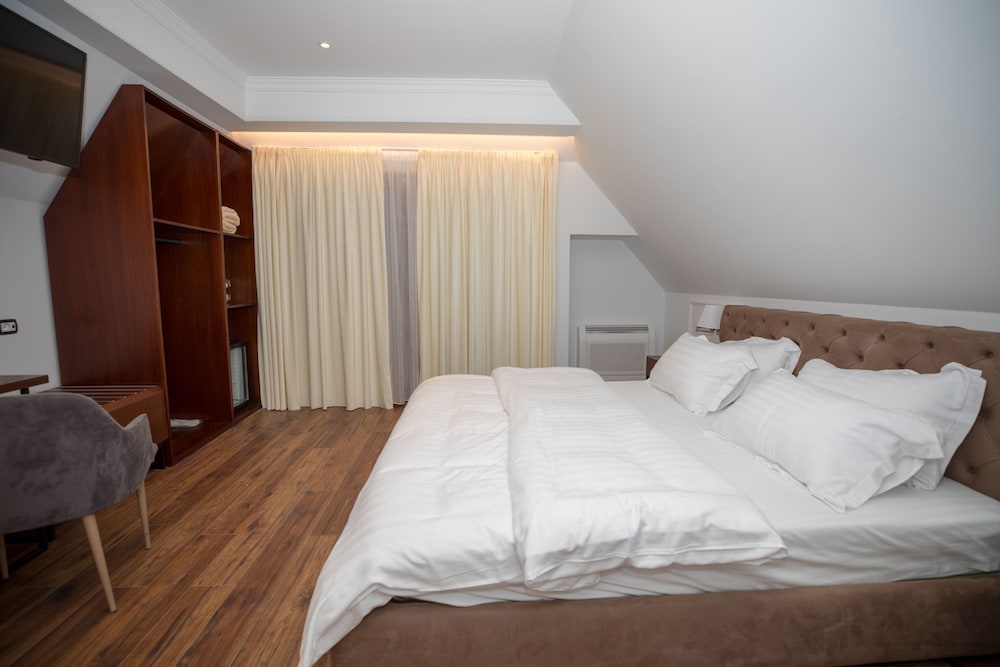 

Napoli - Rinas - Vila Zeus Hotel