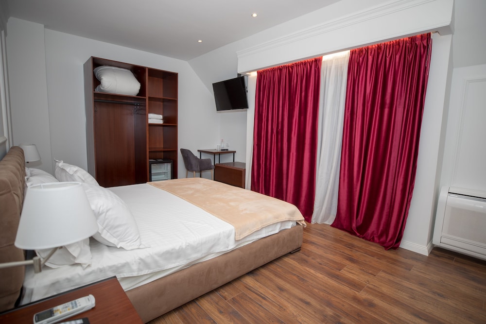 

Catania - Rinas - Vila Zeus Hotel