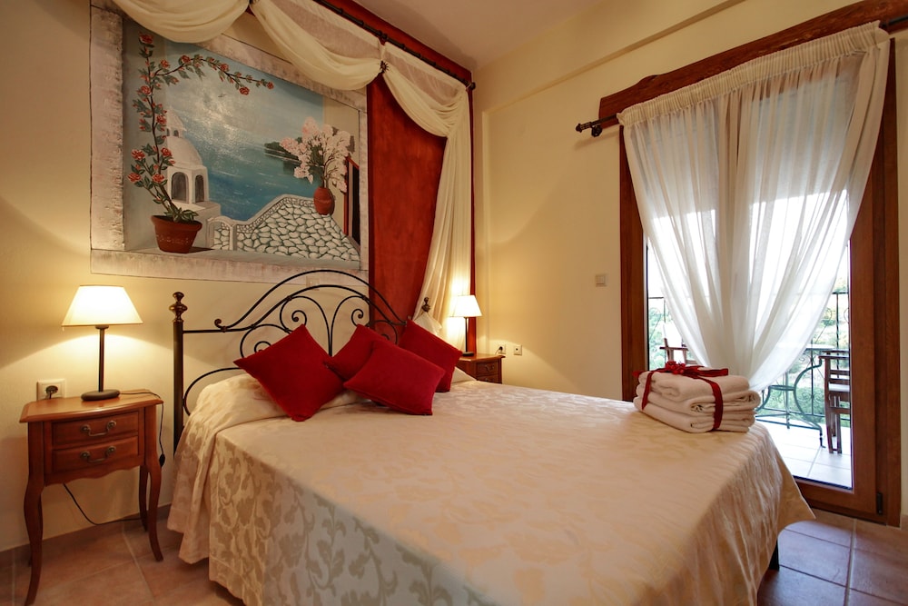 

Genova - Acharavi - Corfu Sokraki Villas