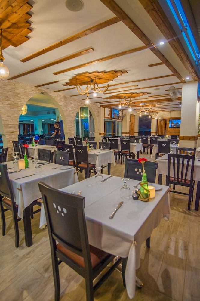 

Trieste - Ayia Napa - Windmills Hotel Apartments
