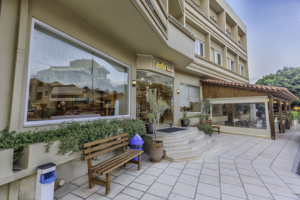 

Roma - Kokkíni Khánion - Sofia Hotel
