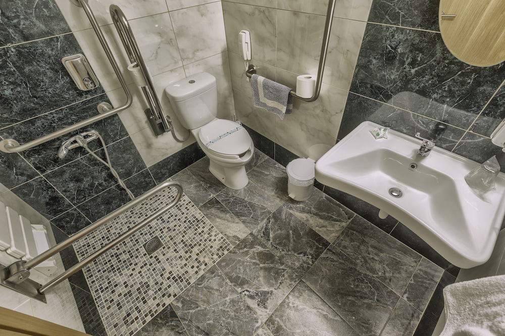 

Bologna - Kokkíni Khánion - Sofia Hotel