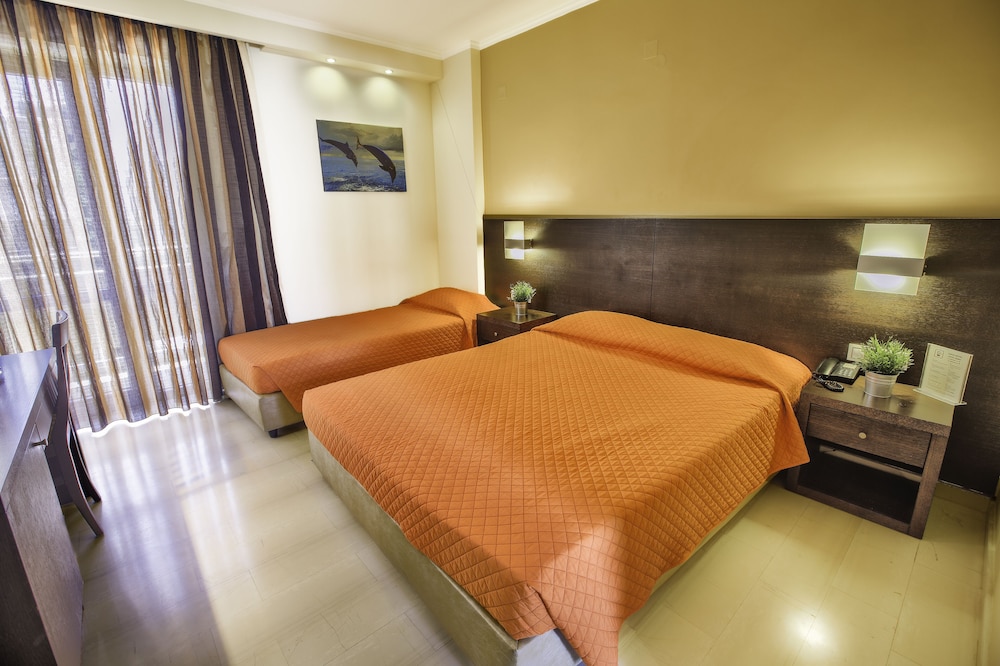 

Verona - Kokkíni Khánion - Sofia Hotel