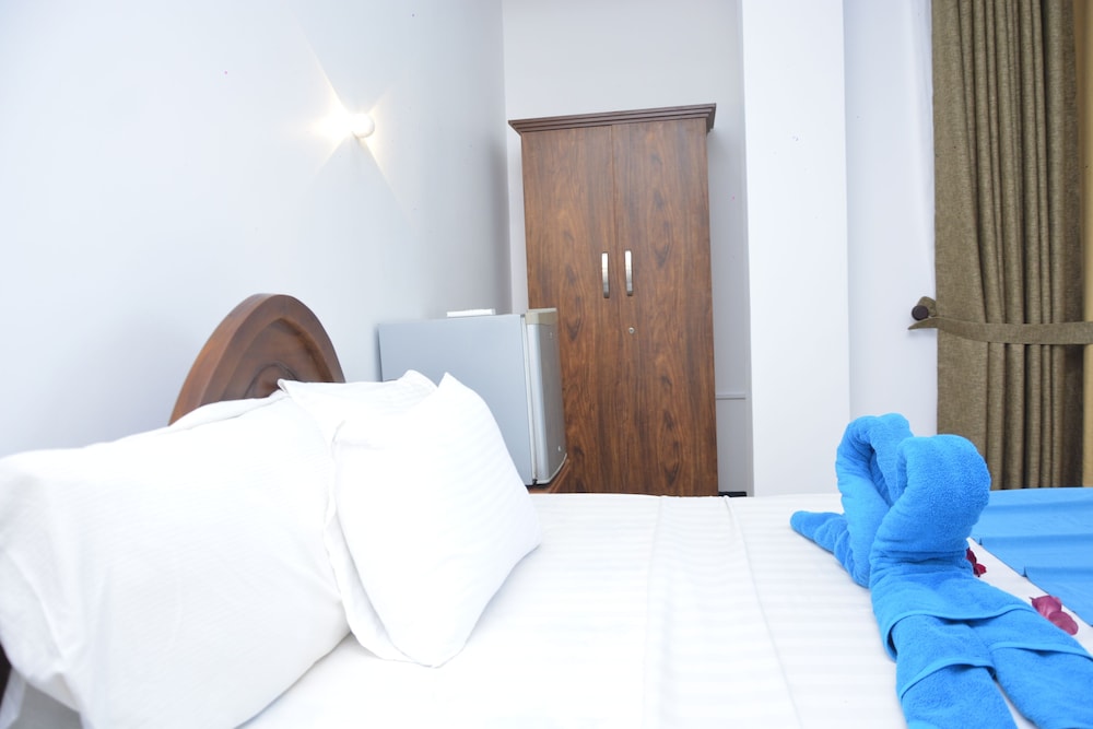 

Roma - Negombo - Nebula Residence