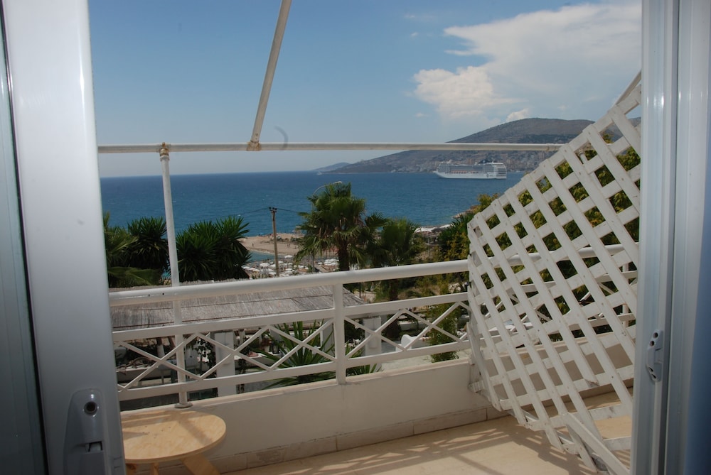 

Lamezia Terme - Sarandë - Saranda Hotel