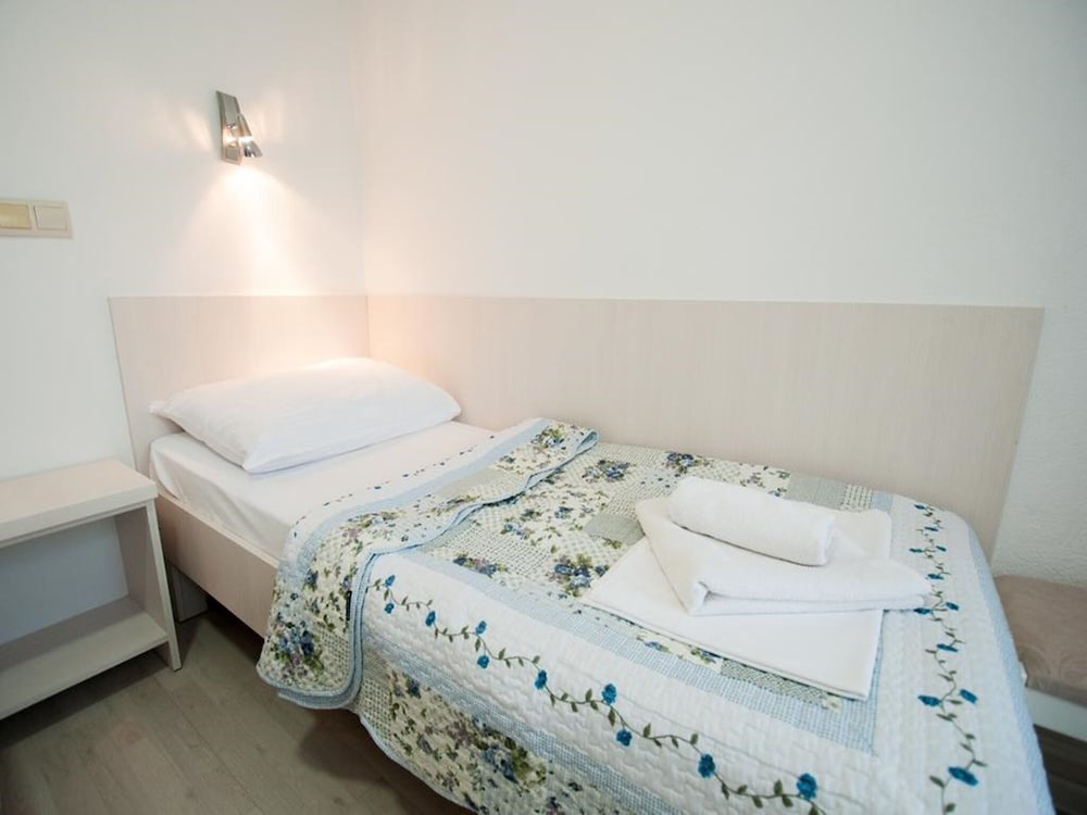 

Roma - Međugorje - Pansion Obala