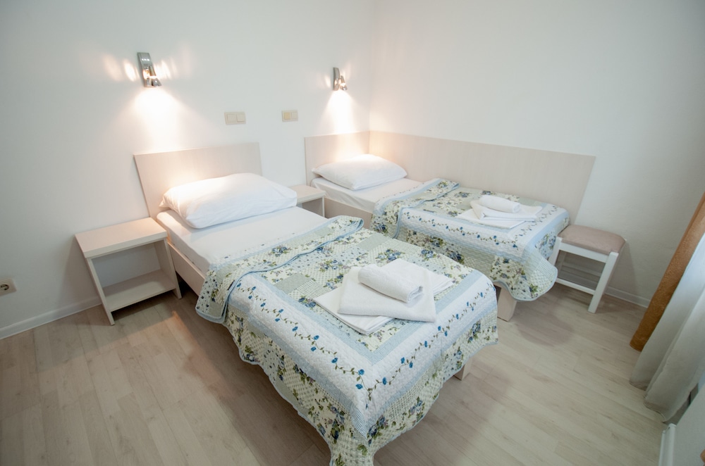 

Bari - Međugorje - Pansion Obala