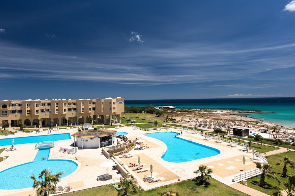 

Catania - Kelibia - Kelibia Beach