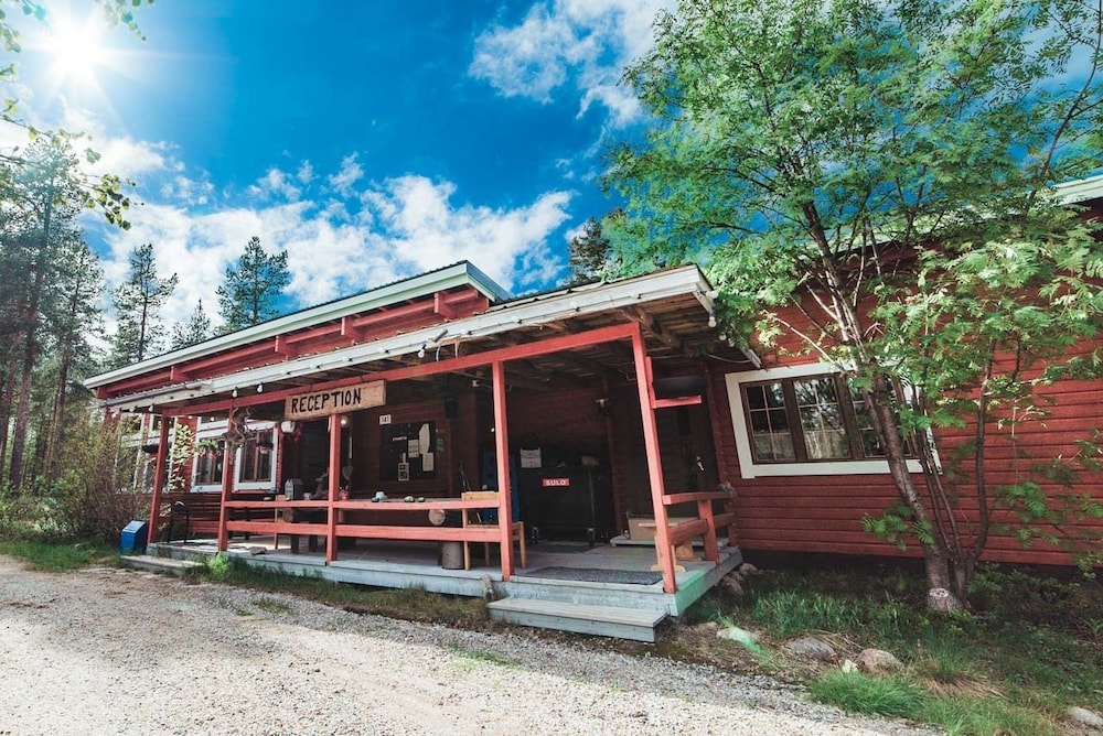 

Bologna - Ivalo - Ukonjärven Holiday Village
