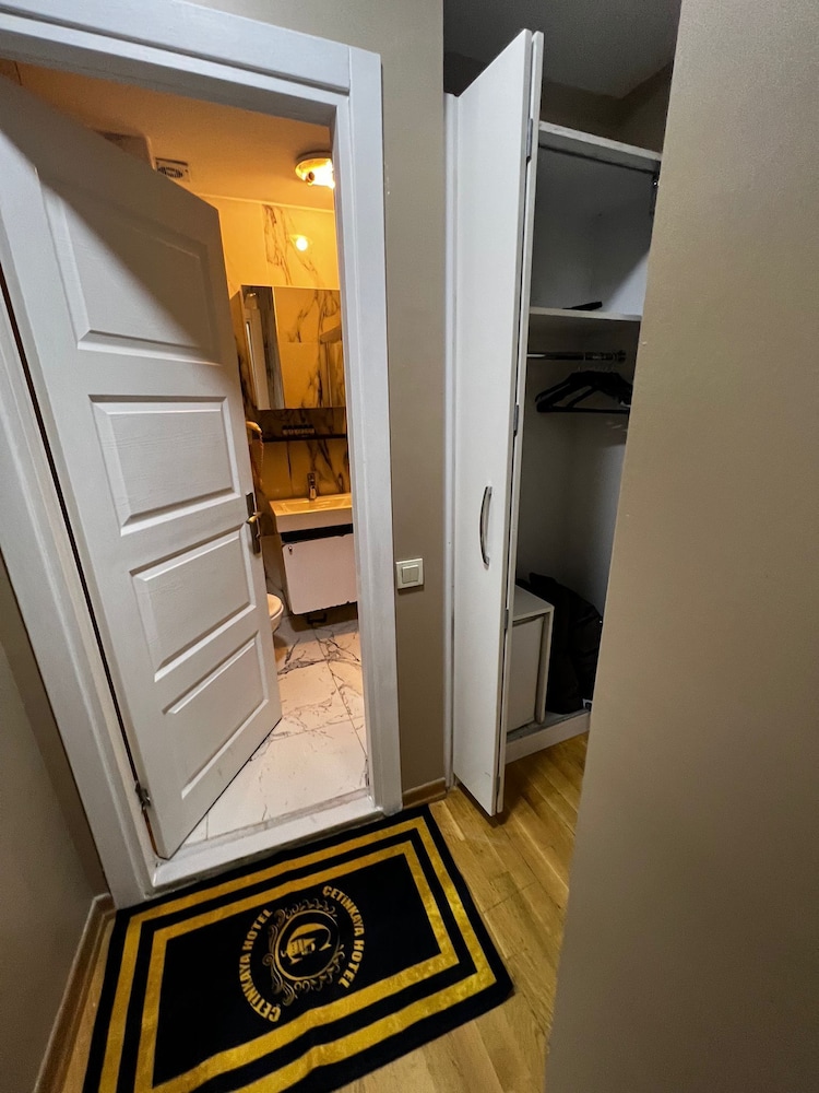 

Venezia - Beyoğlu - Taksim Cetinkaya Suite