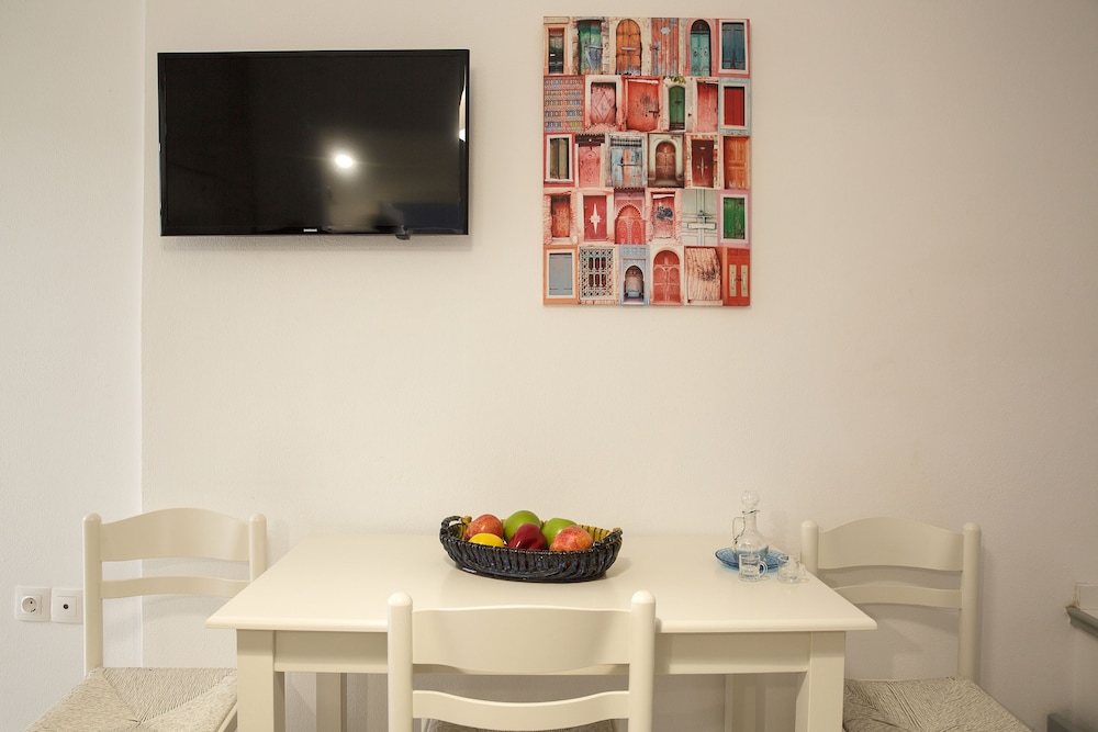 

Milano - Stalida - Irene Beach Apartments