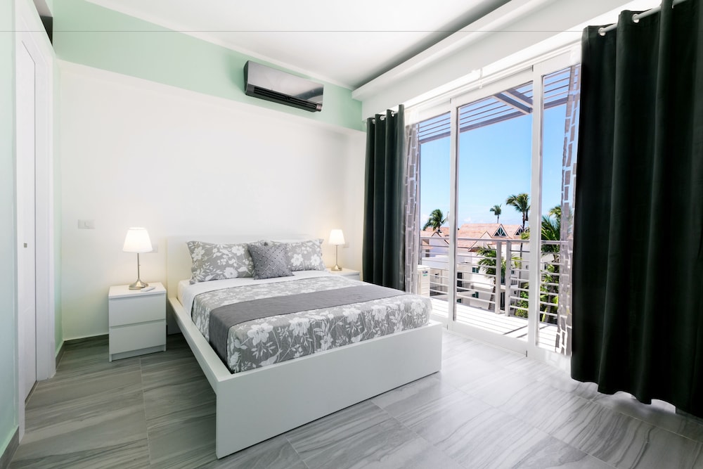 

Torino - Punta Cana - Ducassi Suites Rooftop Pool Beach Club & Spa