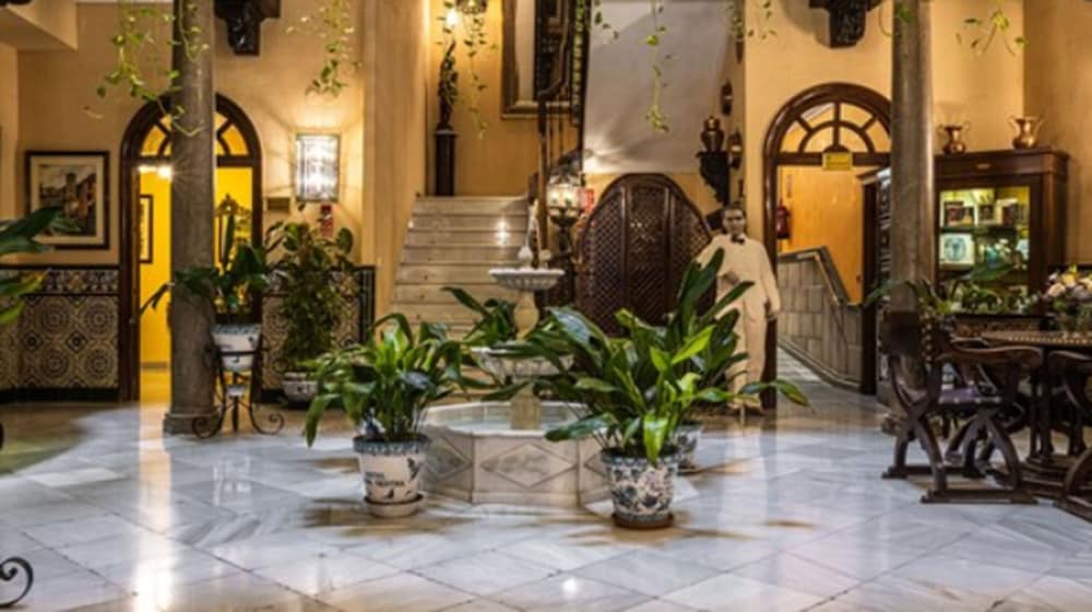 

Torino - Granada - Hotel Reina Cristina