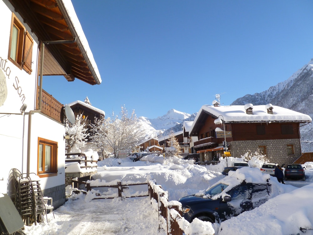 

Milano - Champoluc - Santa San