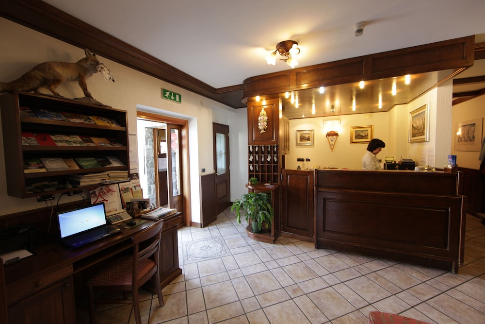 

Venezia - Champoluc - Santa San