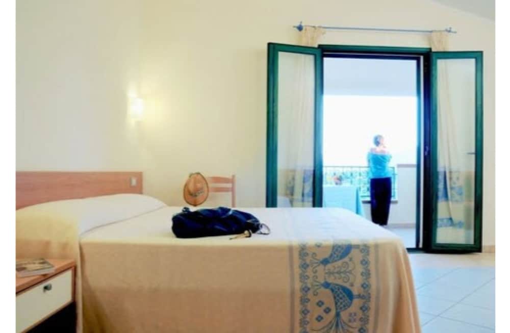 

Venezia - Cala Gonone - Hotel Baia Marina