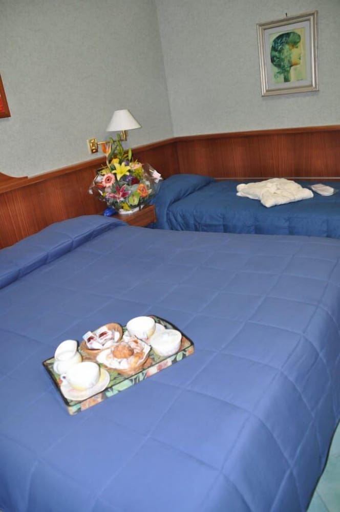 

Milano - Pontecagnano Faiano - Albergo Fiorenza