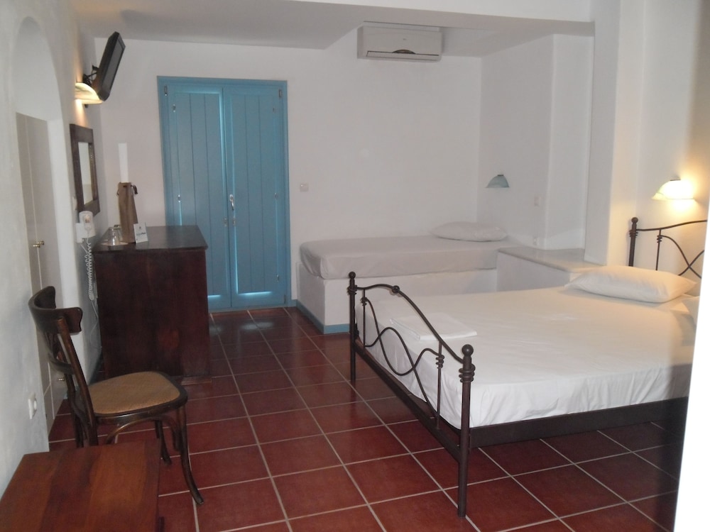 

Napoli - Drios - Captain's Rocks Hotel