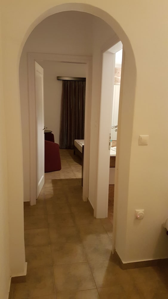 

Napoli - Drios - Captain's Rocks Hotel