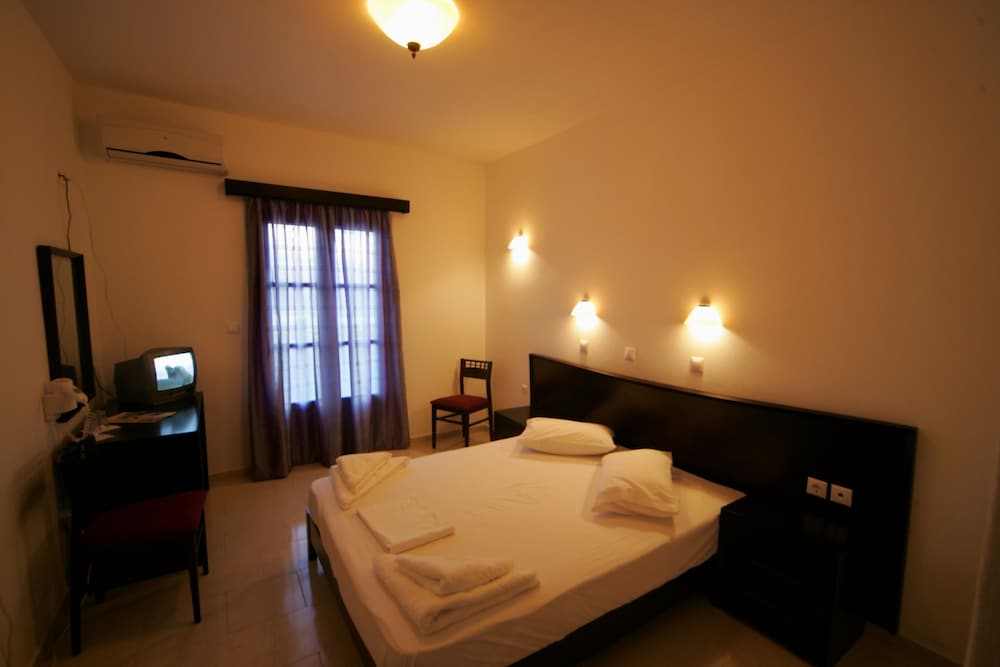 

Roma - Drios - Captain's Rocks Hotel