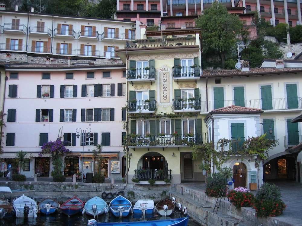 

Milano - Riva del Garda - Albergo Ristorante Montebaldo