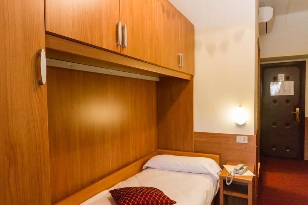 

Napoli - Rovereto - Hotel Sant'Ilario