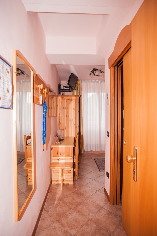 

Bari - Limone sul Garda - Hotel Vittoria