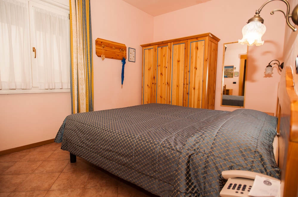 

Bari - Riva del Garda - Hotel Vittoria