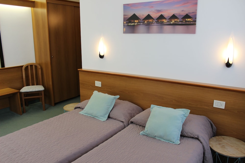 

Cagliari - Riva del Garda - Hotel Everest Arco