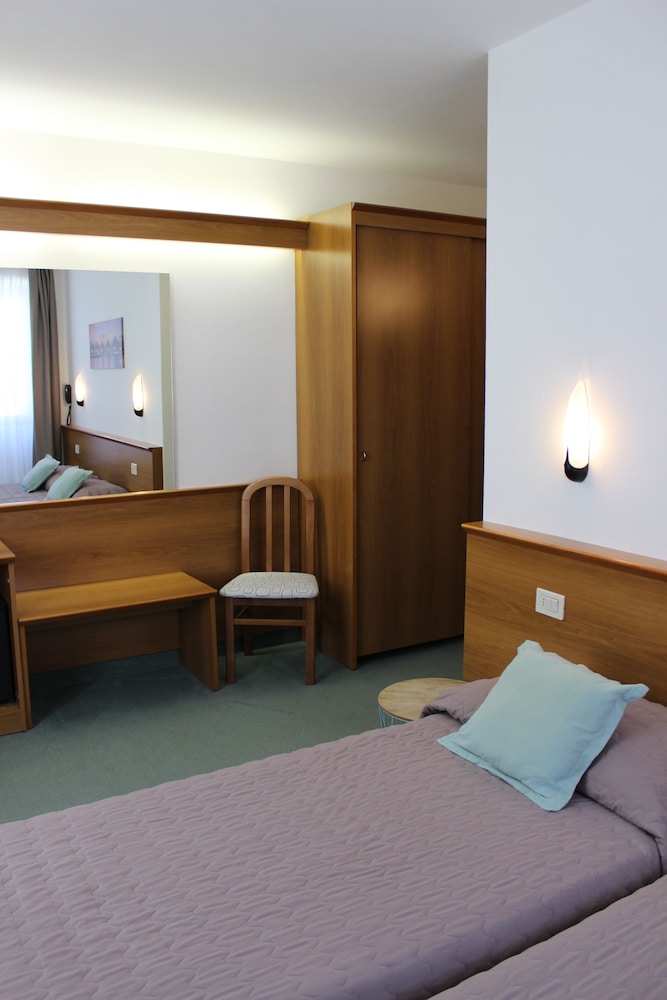 

Cagliari - Lago di Garda, Laghi Italia - Hotel Everest Arco