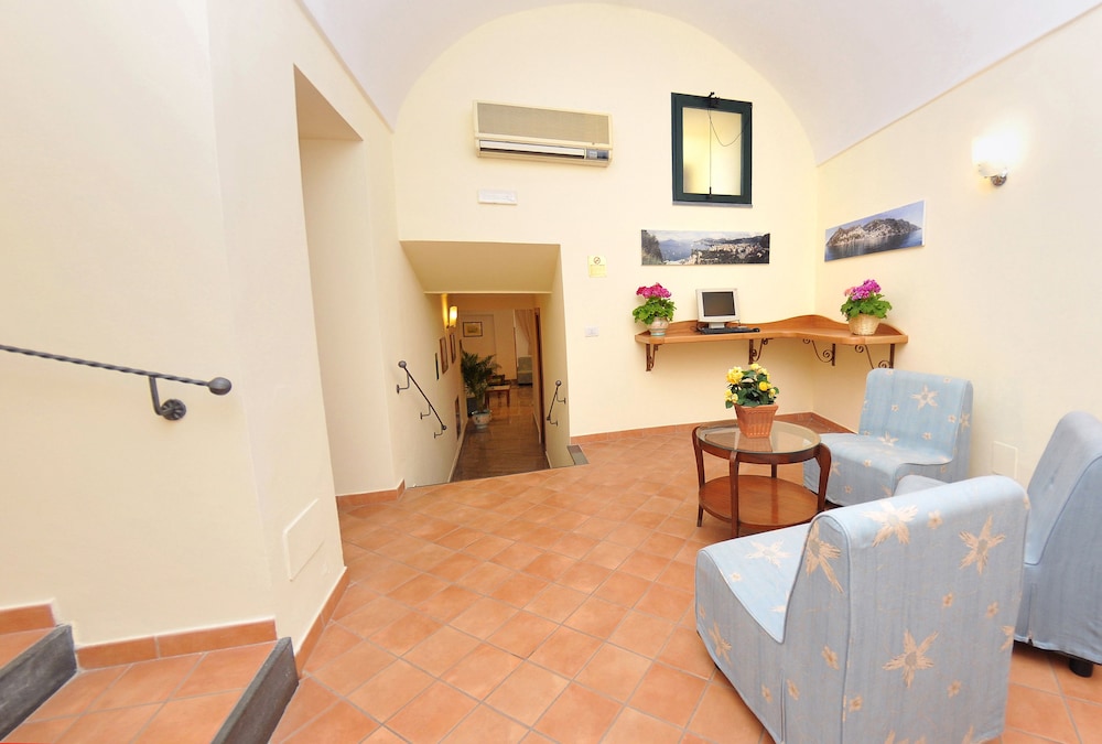 

Milano - Sant'Agnello - Hotel Tourist