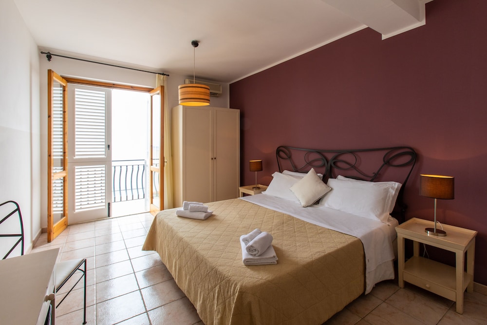 

Roma - Isole Eolie, Sicilia - Hotel Amarea - Aeolian Charme