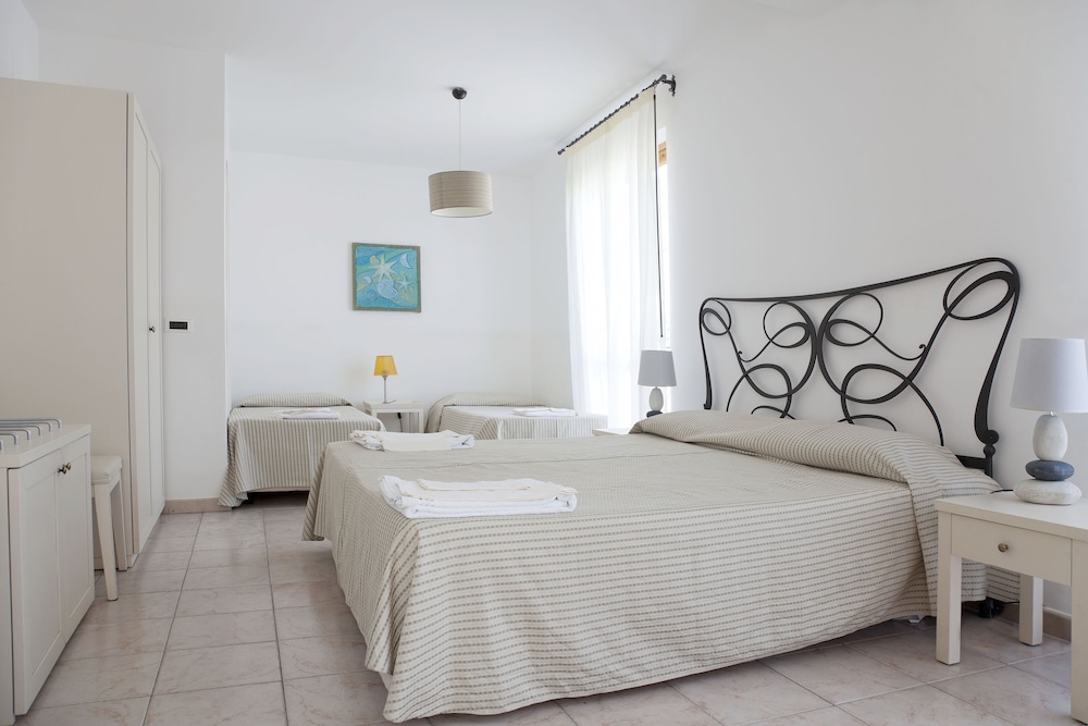 

Bologna - Lipari, Isole Eolie - Hotel Amarea - Aeolian Charme