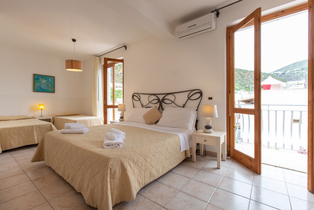 

Firenze - Canneto, Lipári - Hotel Amarea - Aeolian Charme