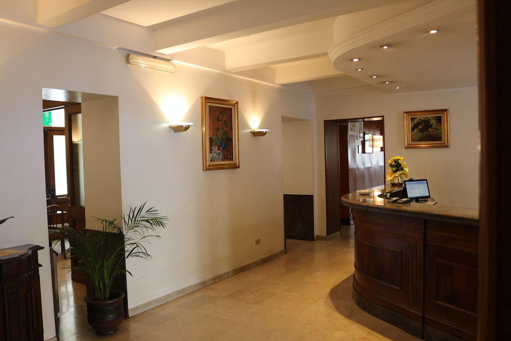 

Genova - Torino - Hotel Italia