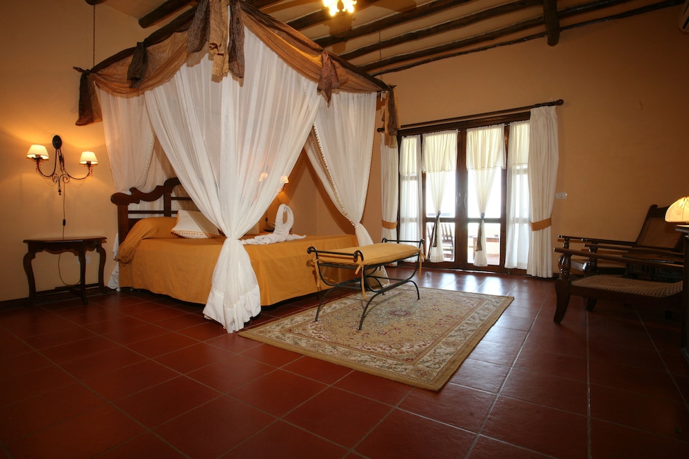 

Napoli - Michamvi - Karafuu Beach Resort & Spa