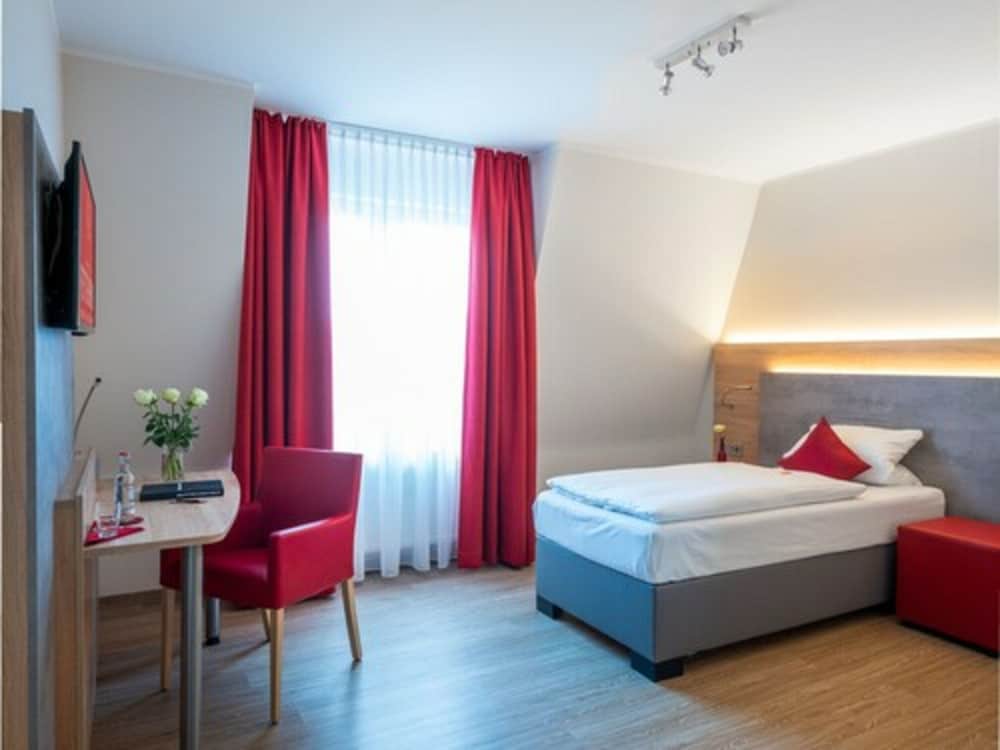 

Milano - Leverkusen - Landhotel Fettehenne