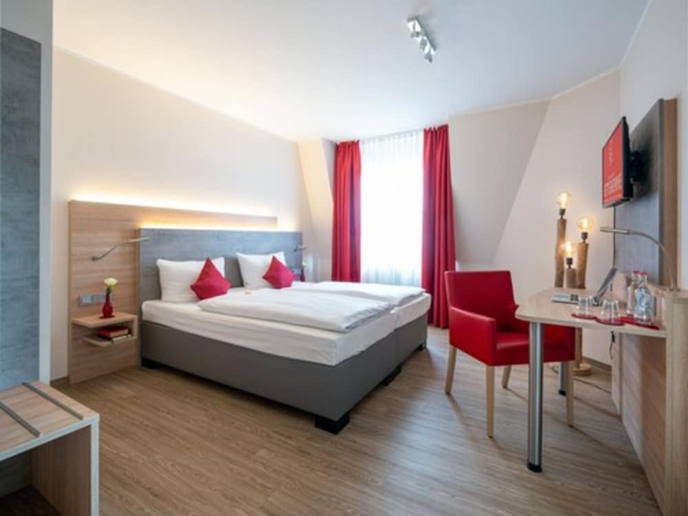 

Napoli - Leverkusen - Landhotel Fettehenne