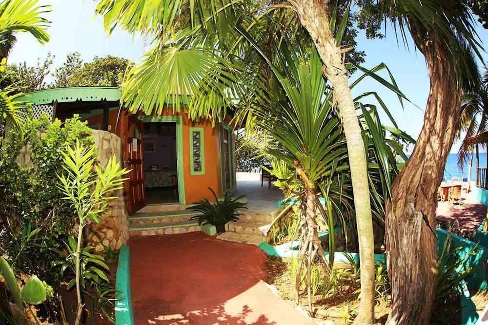 

Roma - Negril - Xtabi Resort