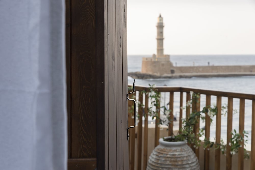 

Trieste - Chania - Captain Vasilis Hotel