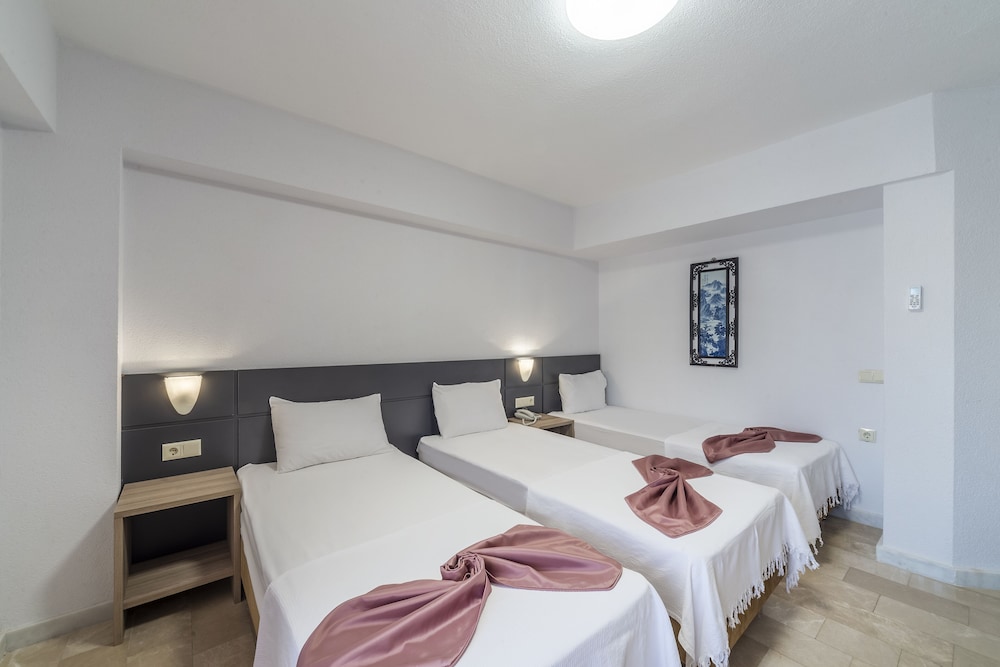 

Bologna - Ortakent - Laden Hotel Bodrum