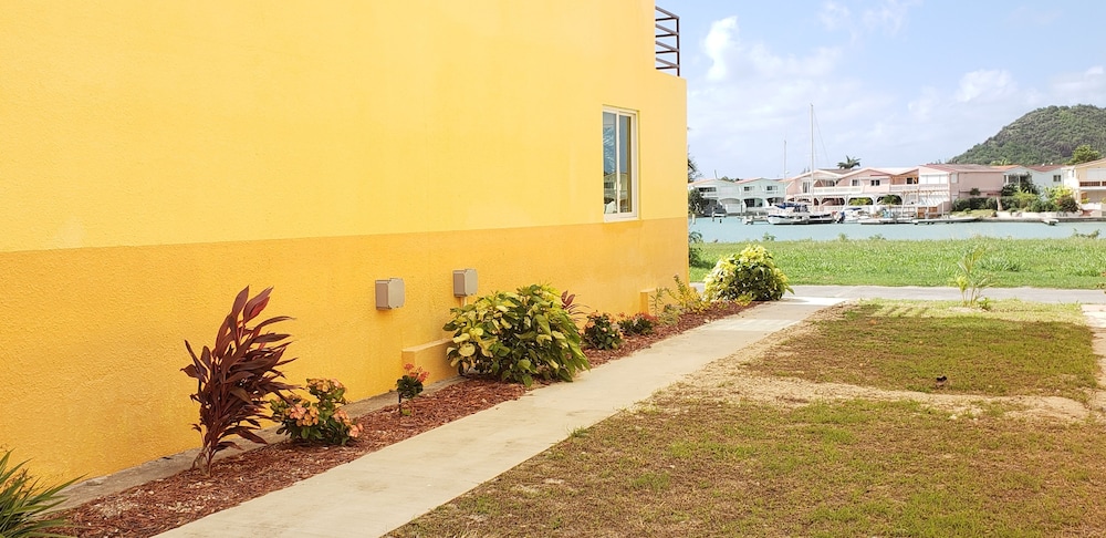 

Roma - Jolly Harbour - Harbour Island Residences