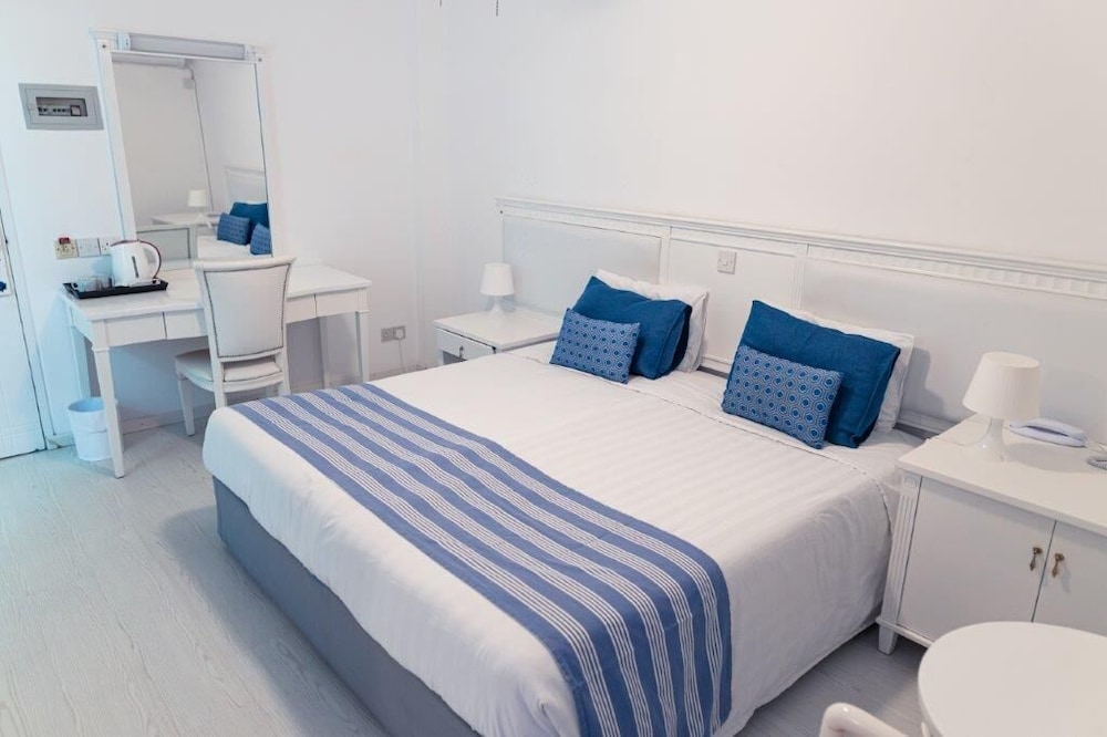 

Milano - Khlorakas - NEREUS HOTEL By IMH Europe Travel and Tours