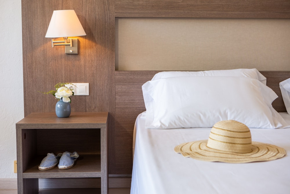 

Milano - Platja D'Aro - RVHotels Golf Costa Brava