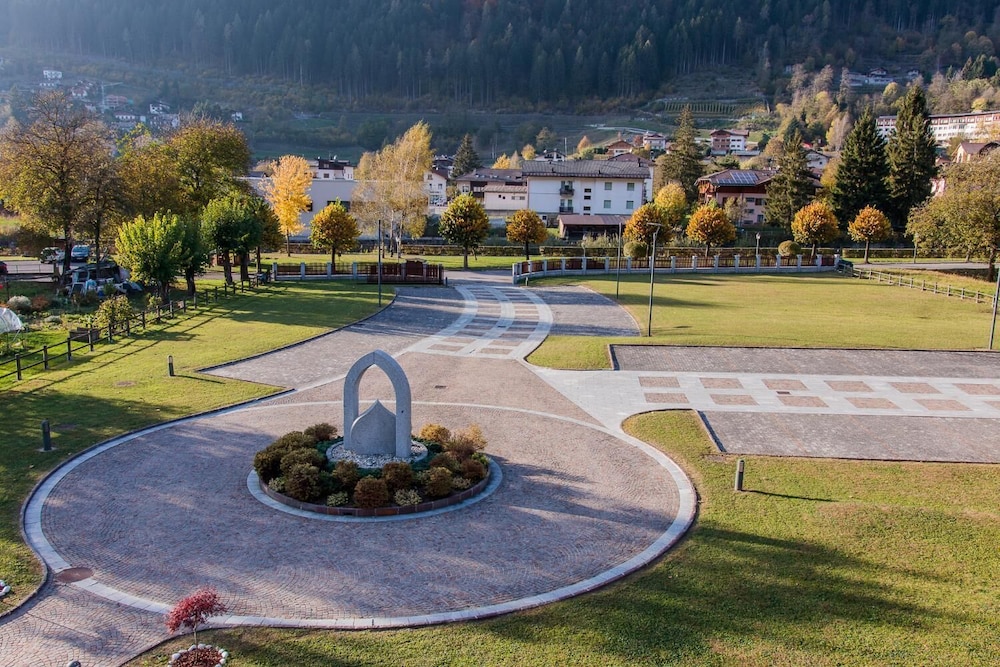 

Milano - Pinzolo - Casa Moresc