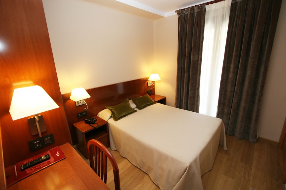 

Milano - La Massana - Hotel Pyrénées