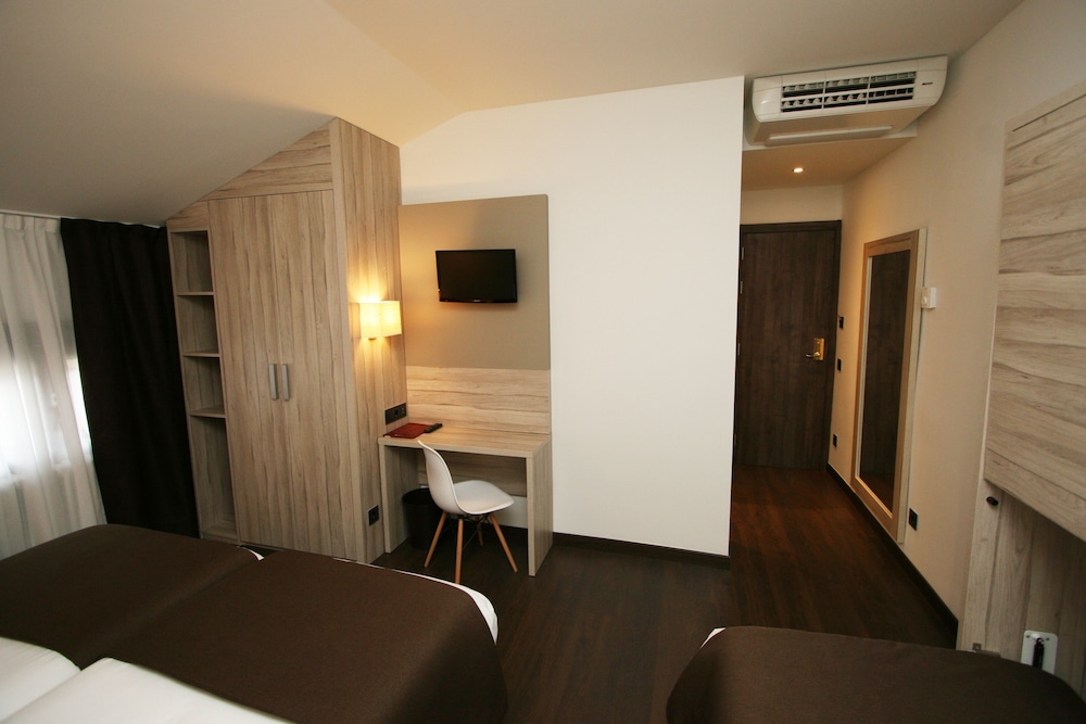

Roma - Vallnord, Andorra - Hotel Pyrénées