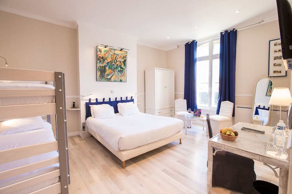 

Napoli - Beauvais - Chenal Hotel