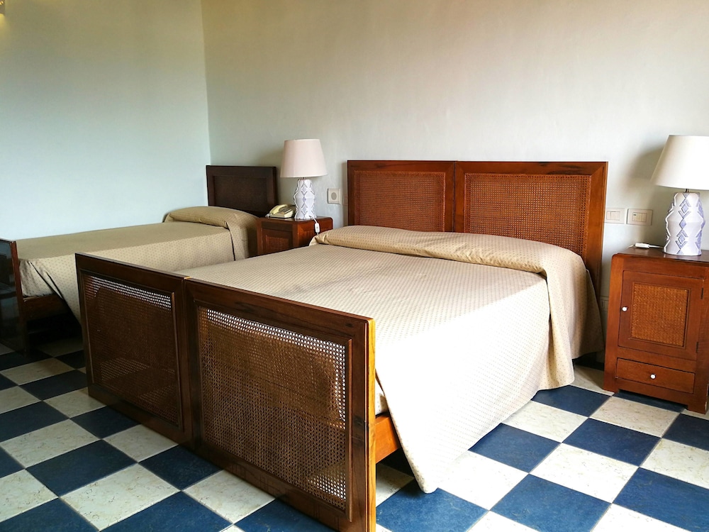 

Napoli - Arbatax - Hotel Il Vecchio Mulino