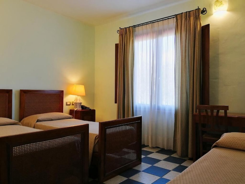 

Palermo - Arbatax - Hotel Il Vecchio Mulino